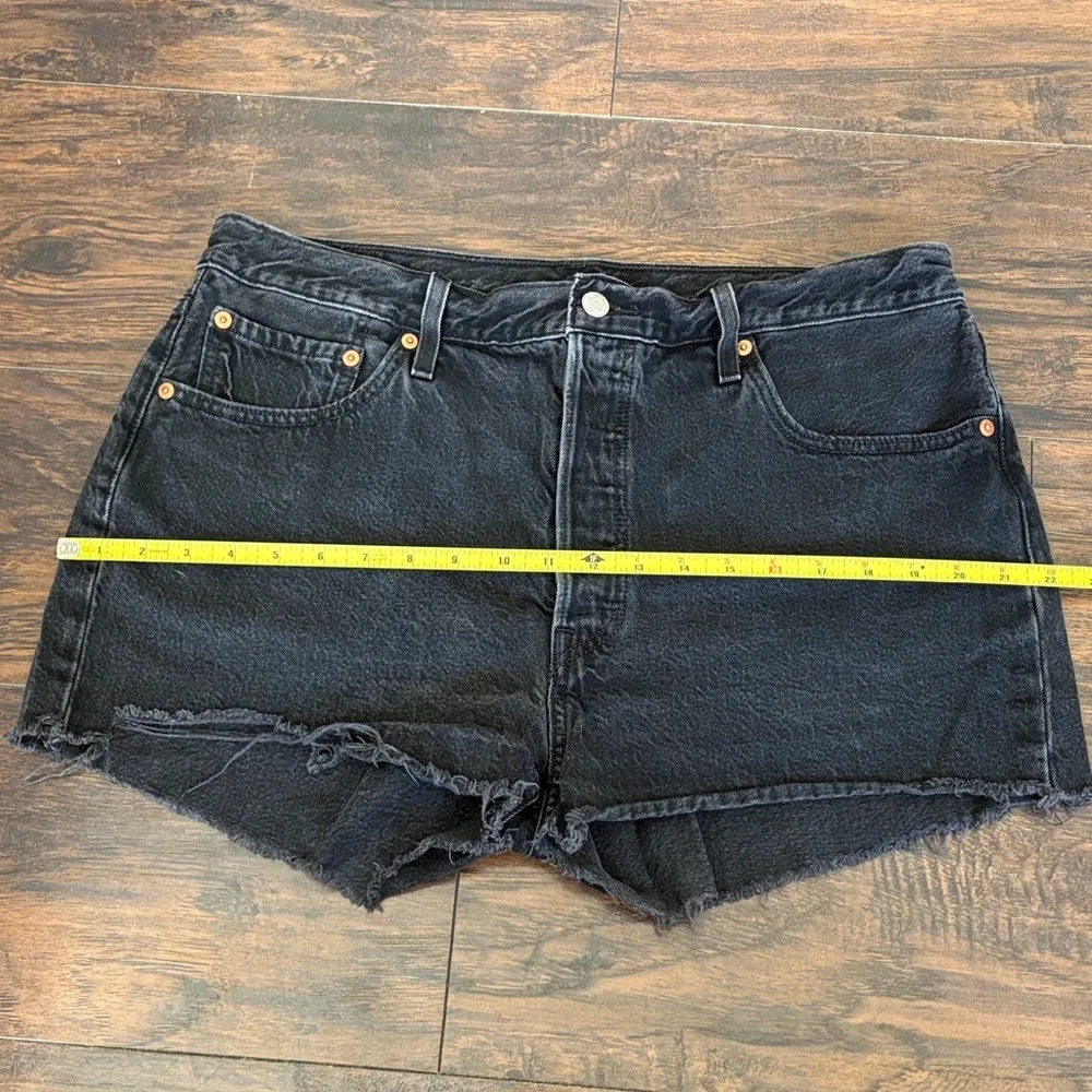 Levi's 501 Black High-Rise Denim Cutoff Shorts - Picture 8 of 11